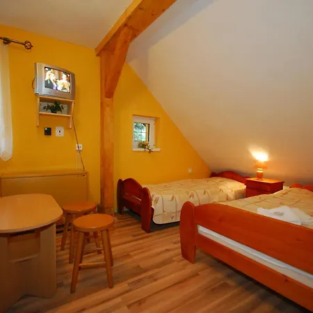 Western Casa de hóspedes 2*