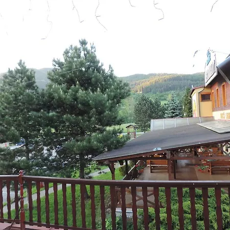 Casa de hóspedes Western 2*